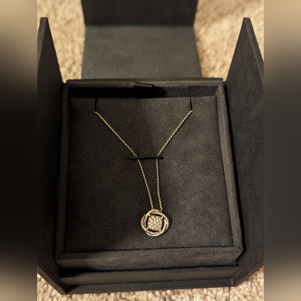David Yurman Infinity pendant necklace